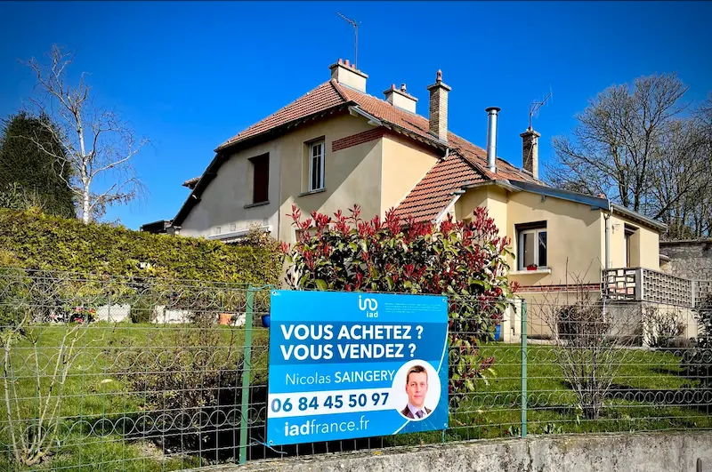 Façade d'une maison contemporaine dans le quartier Pommery à Reims